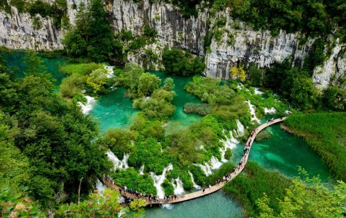 N.P. Plitvice lakes - 16 lakes inter-connected by a series of waterfalls