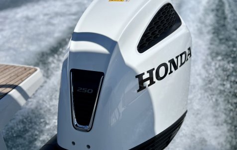 Jeanneau Cap Camarat 7.5 CC